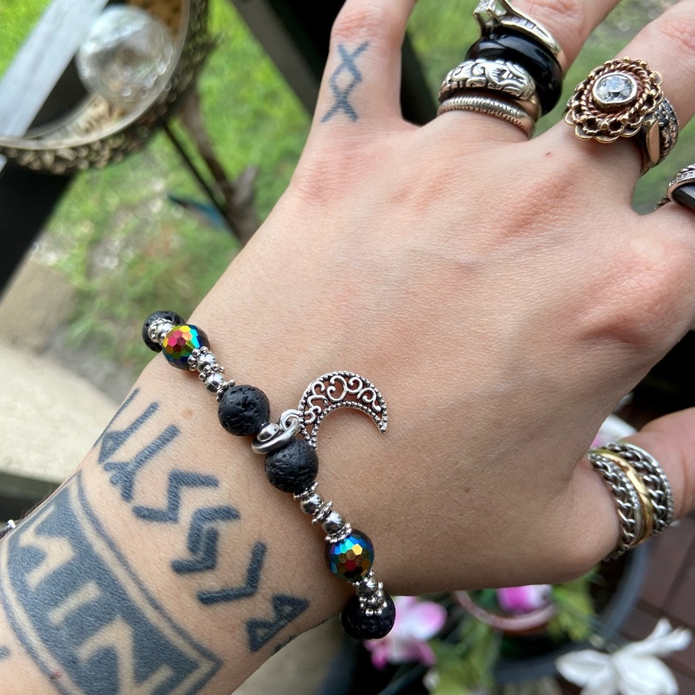 Moon Lava rock oil diffuser rainbow boho bracelet - Picture 9 of 15